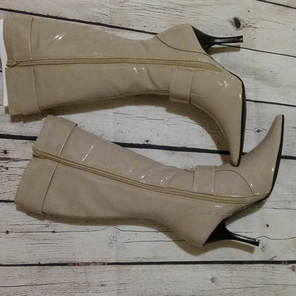 Chinese Laundry Staff Ecru Stiletto Ankle Boot, size 6.5M